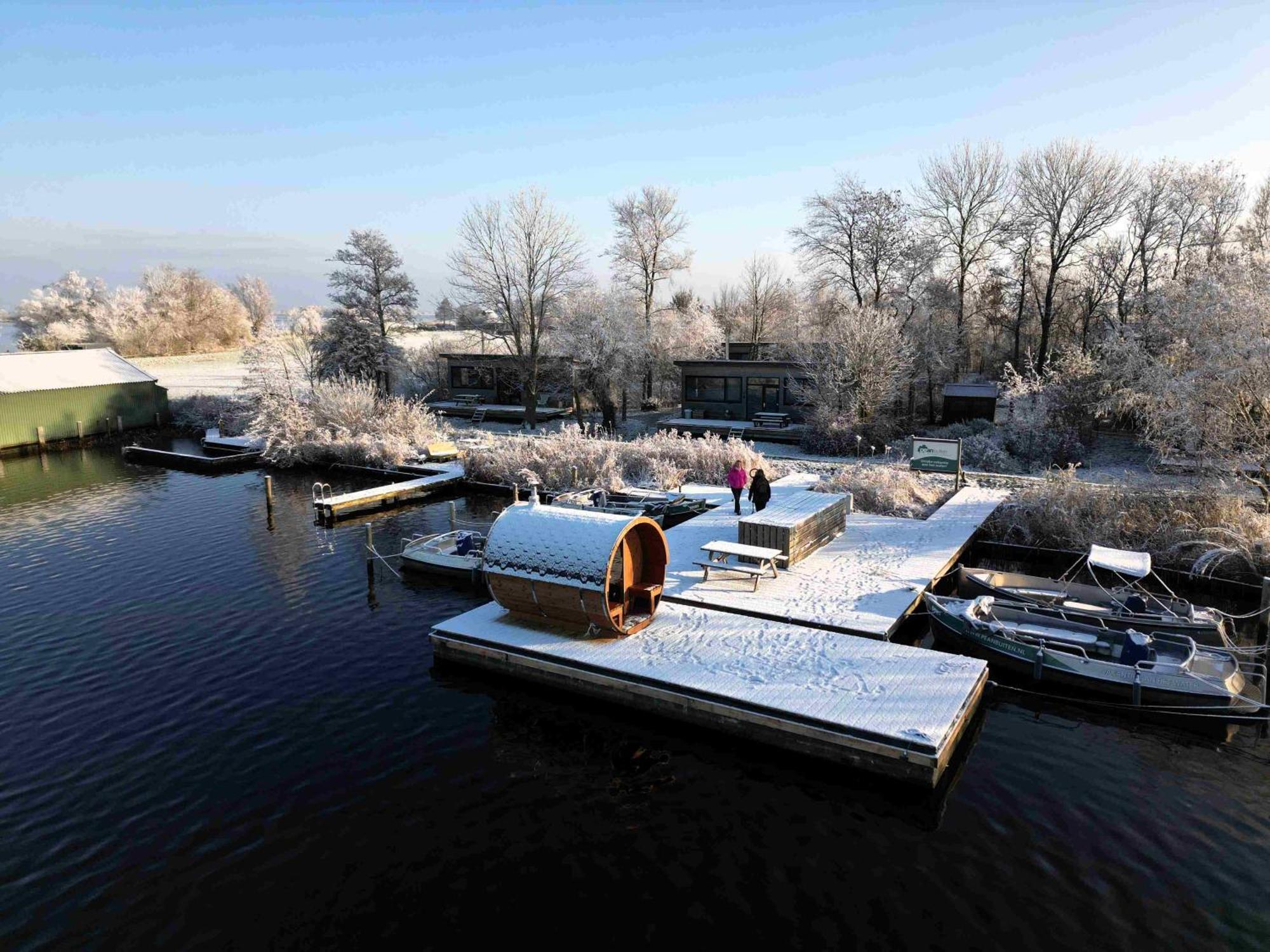 Pean-Buiten Waterlodges Nes  Екстер'єр фото