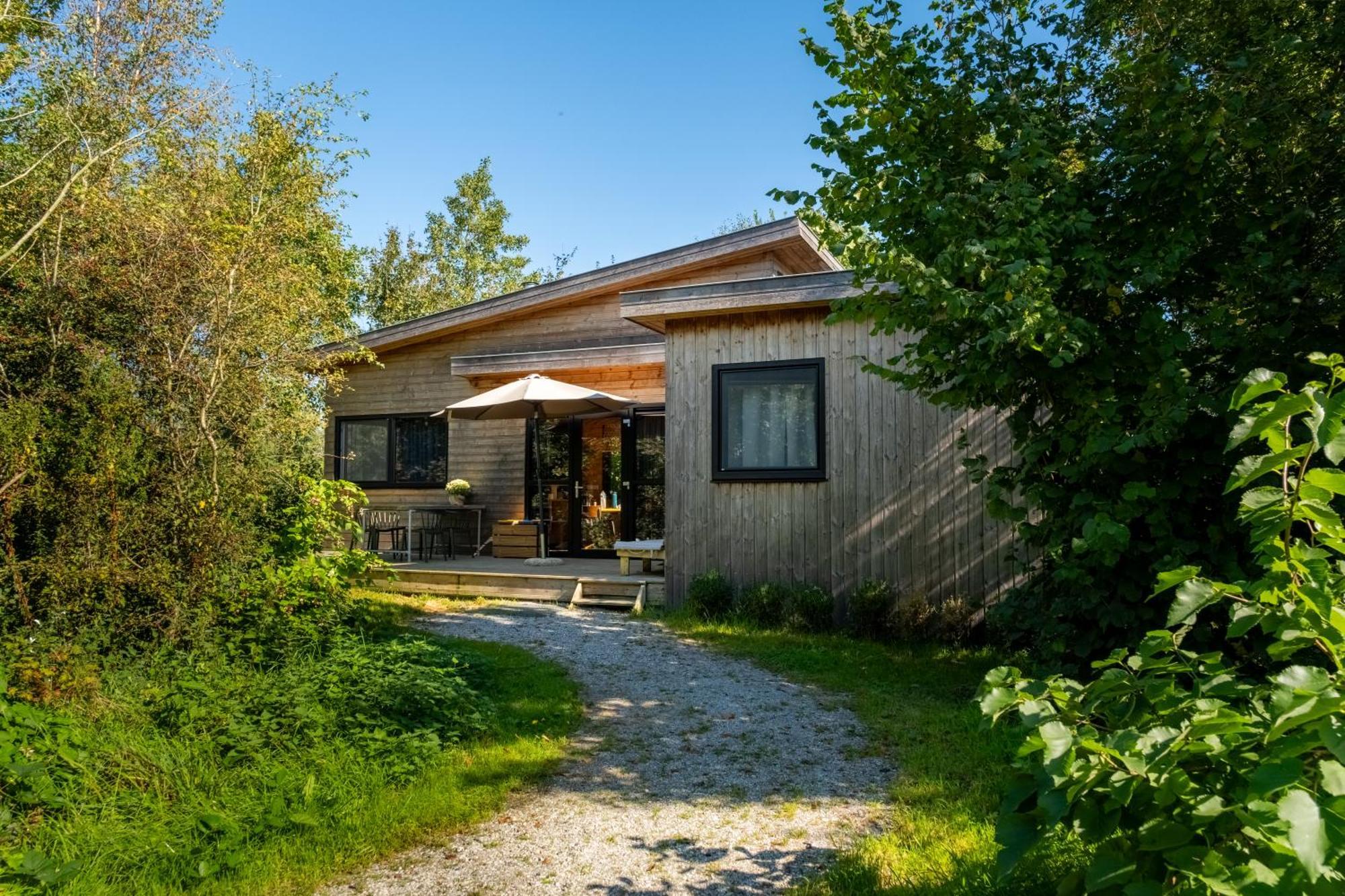 Pean-Buiten Waterlodges Nes  Екстер'єр фото