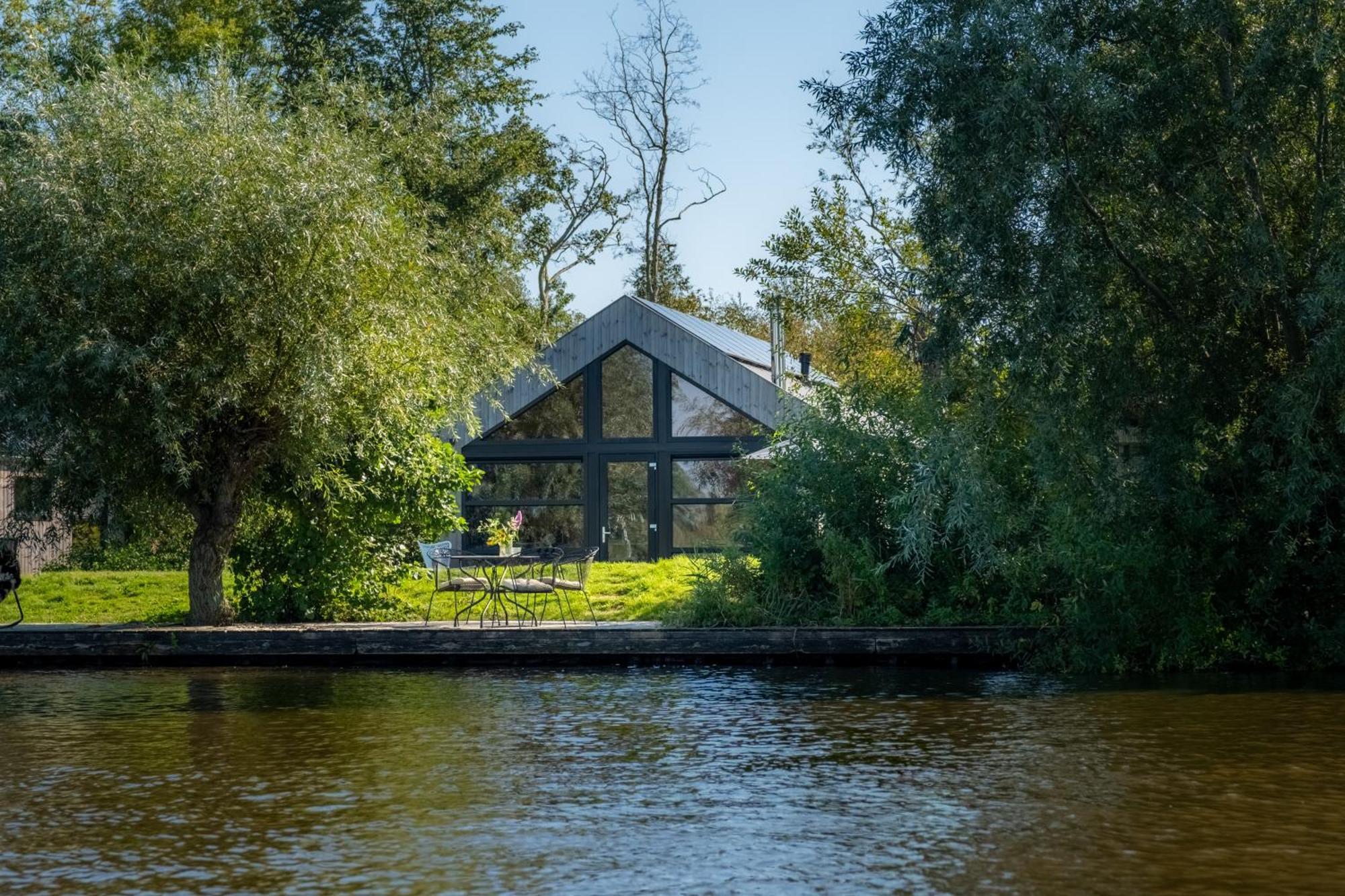 Pean-Buiten Waterlodges Nes  Екстер'єр фото