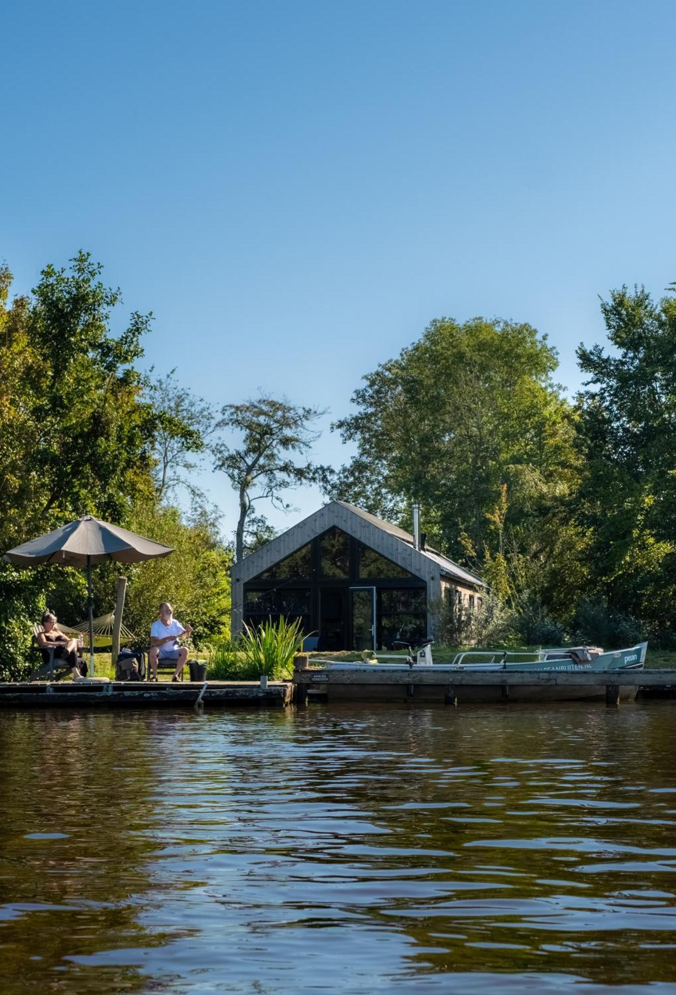 Pean-Buiten Waterlodges Nes  Екстер'єр фото